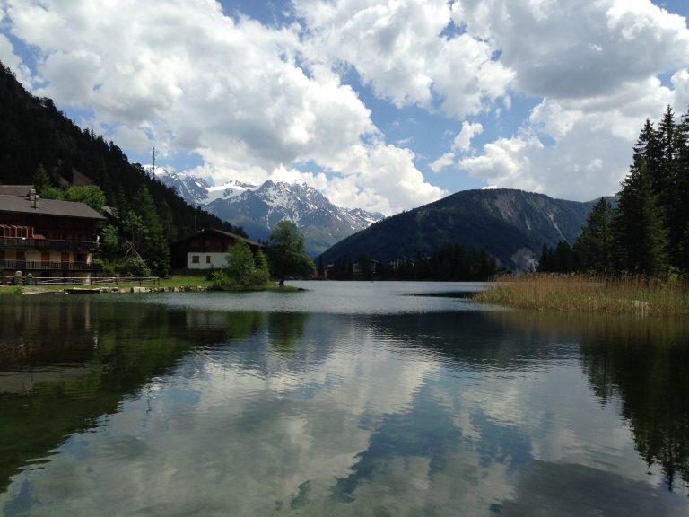 Family Lakes Holidays in Switzerland