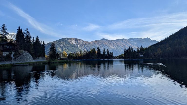 Mountain lake holidays in Switzerland